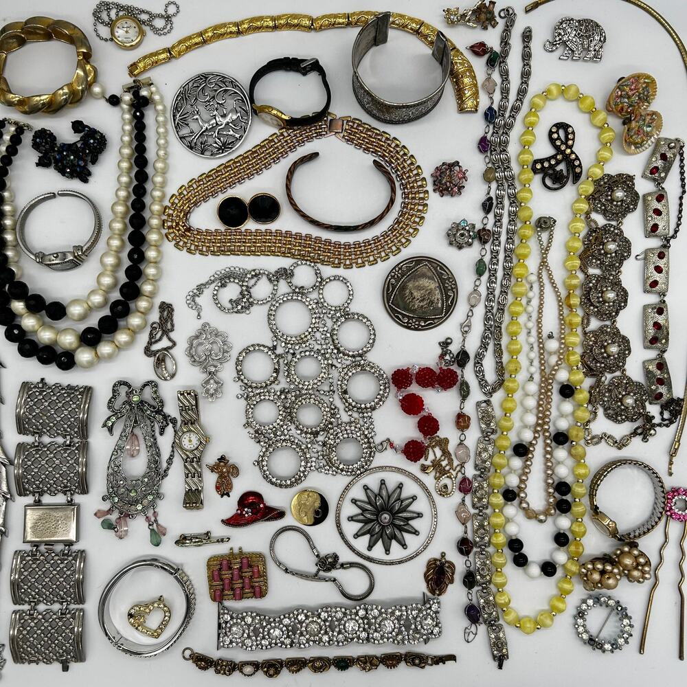 Vintage Costume Jewelry DAMAGED Lot ALL Flawed Brooch Necklace Earring 50 Pieces